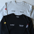 One Drop - Tomowaka "The Cat that Brings Luck and Sake" Embroidered Crewneck Sweatshirt - 2 Colors