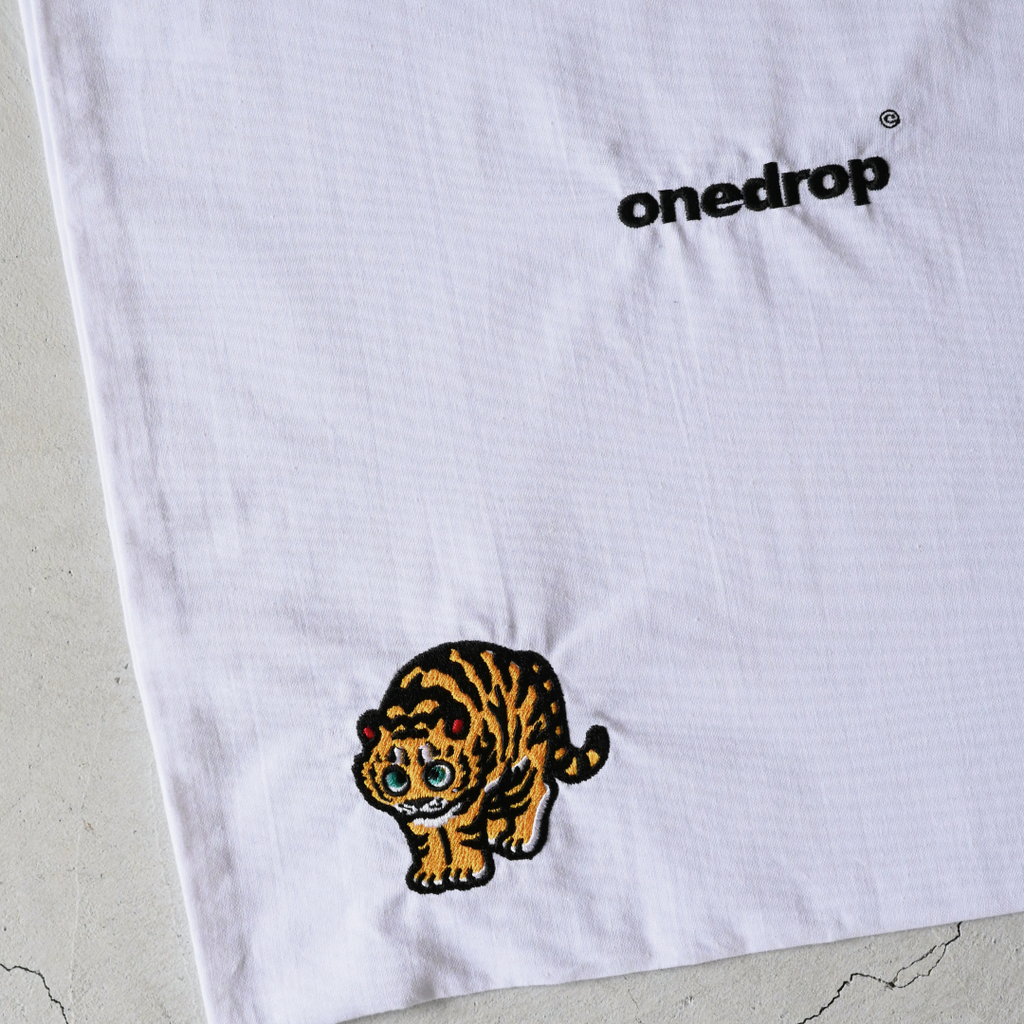 One Drop - Tomowaka "Tiger Cat" Embroidered Tote Bag - 4 Colors