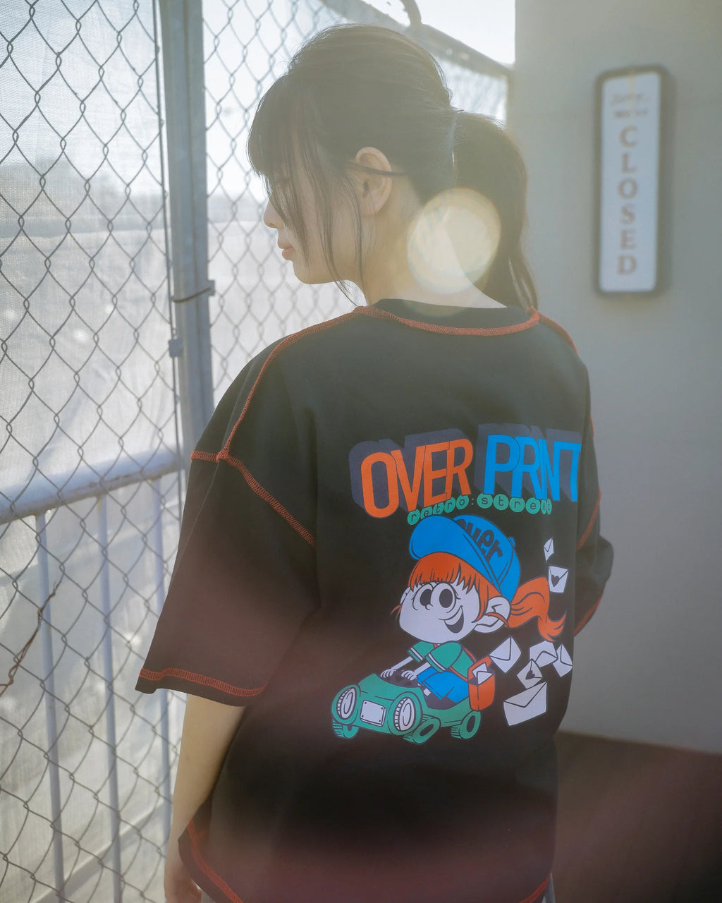 Over Print ZEROZEROHERO POSTMAN Tee