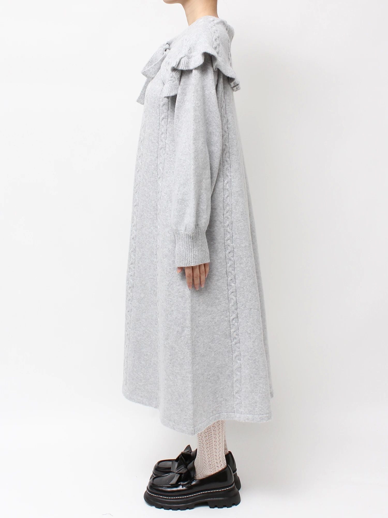merry jenny｜Cape Ribbon Knit Dress
