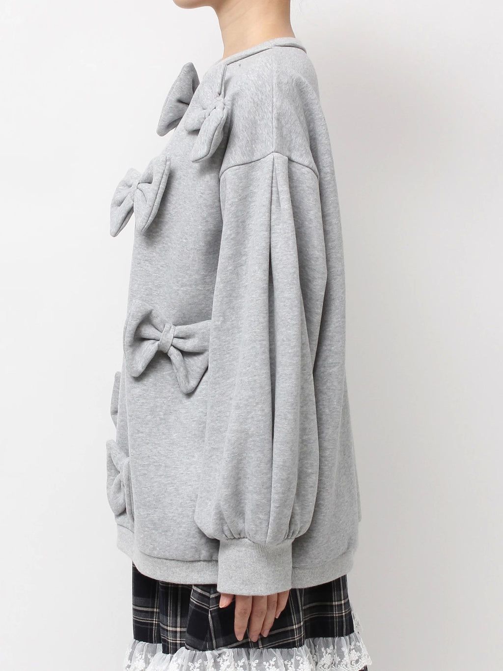 merry jenny｜Pom-pom ribbon sweatshirt