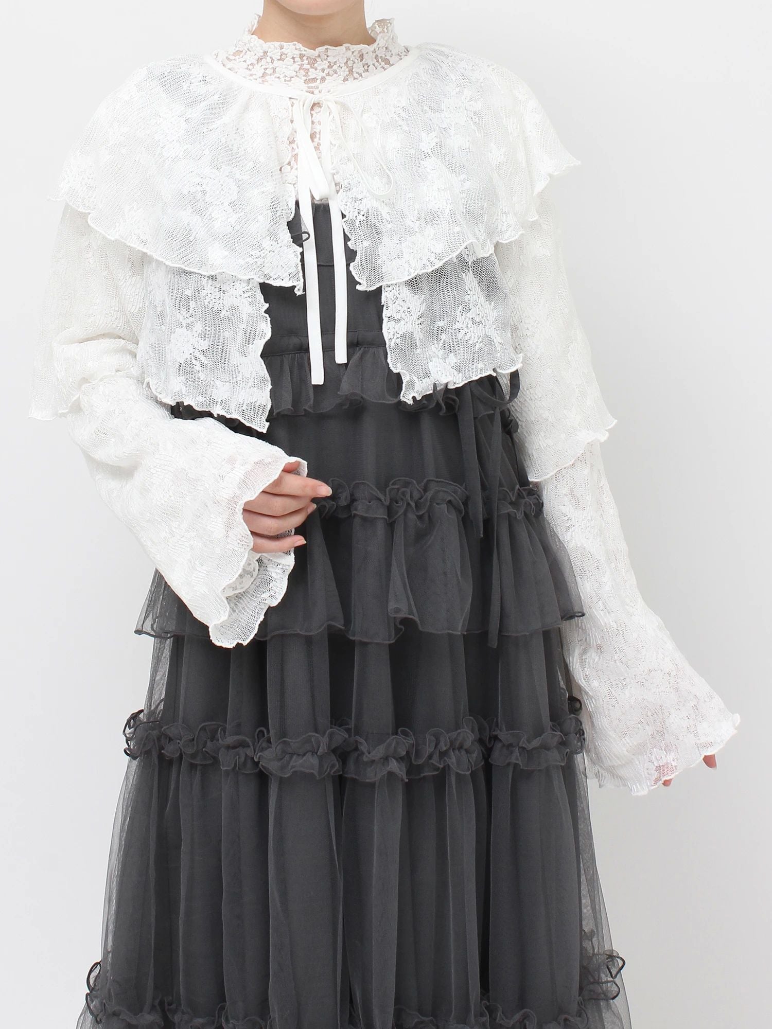 merry jenny｜Lace Tiered Bolero