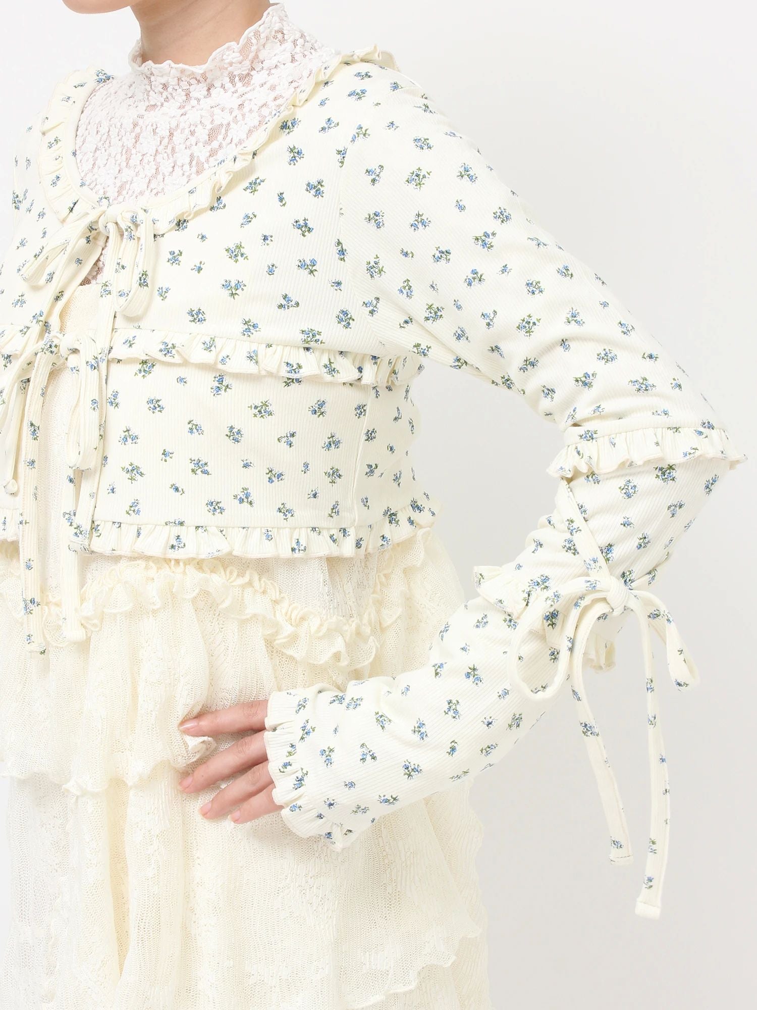 merry jenny｜Floral frill ribbed bolero