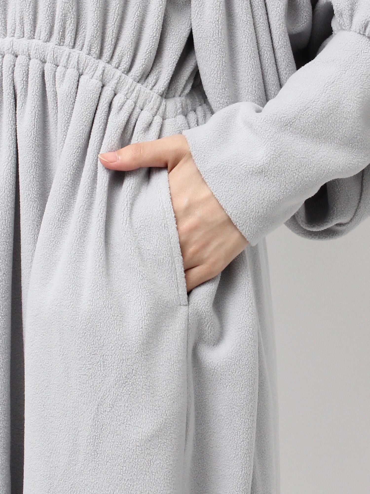 merry jenny｜Gathered fleece dress