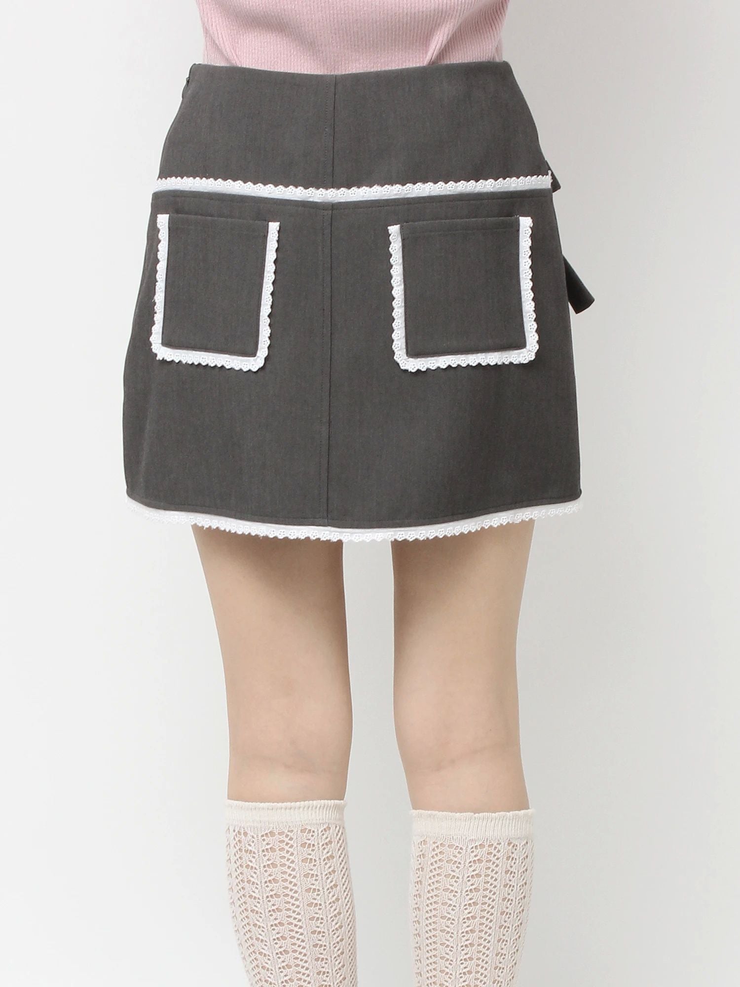 merry jenny｜Ribbon lace mini skirt