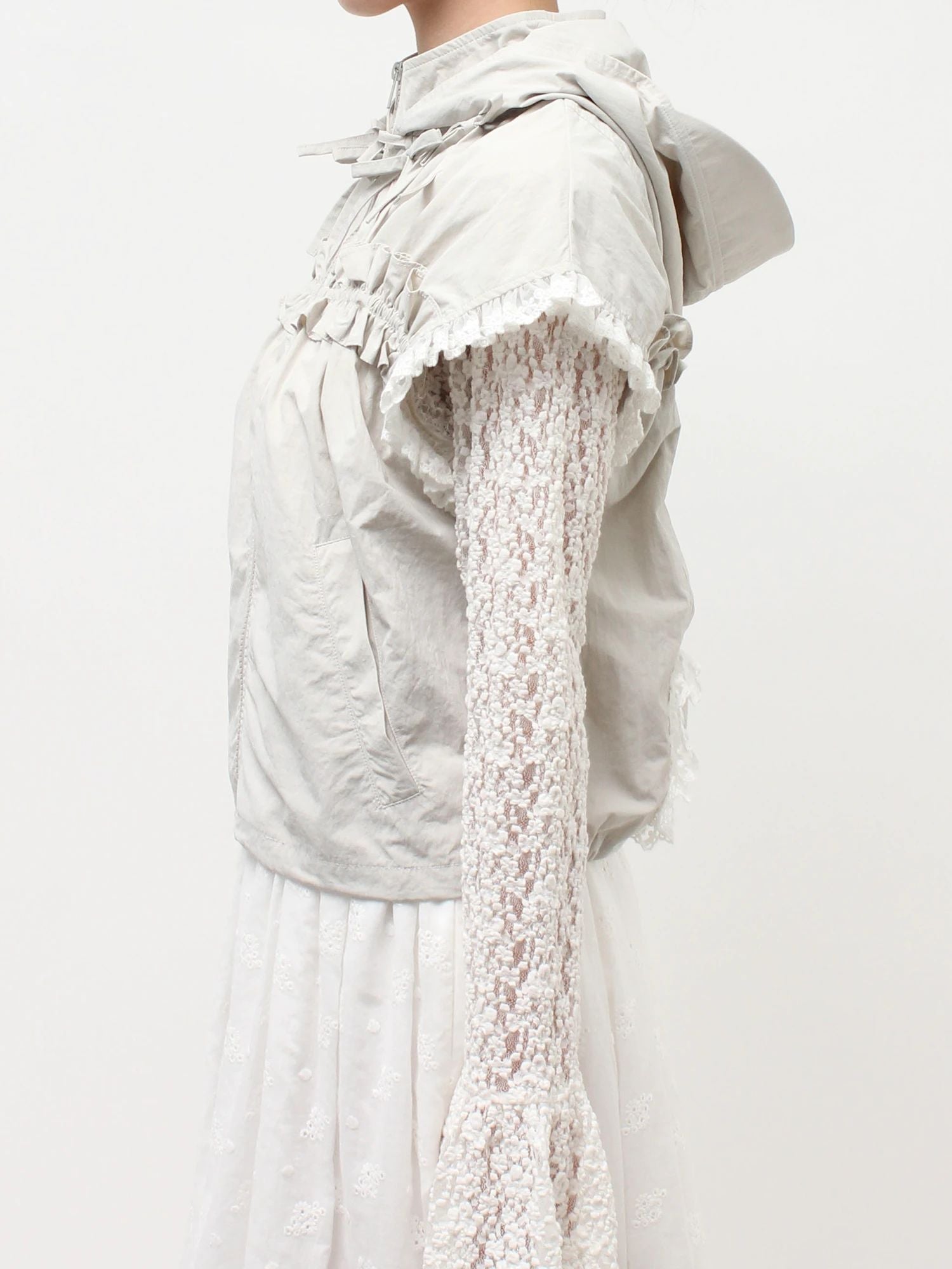 merry jenny｜Frill Nylon Jacket