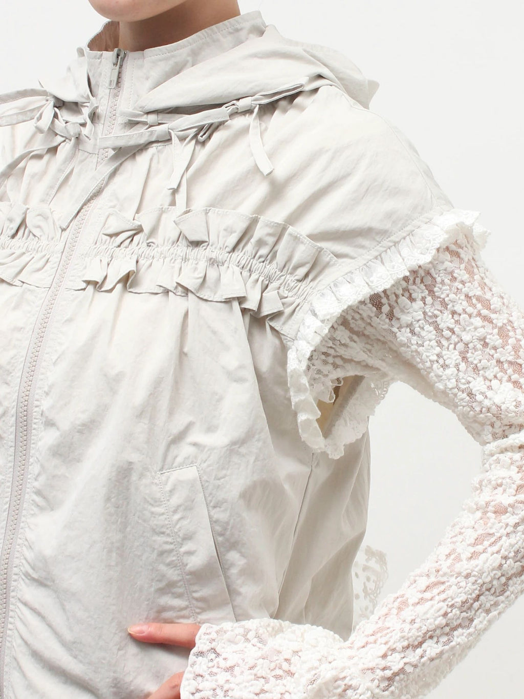 merry jenny｜Frill Nylon Jacket