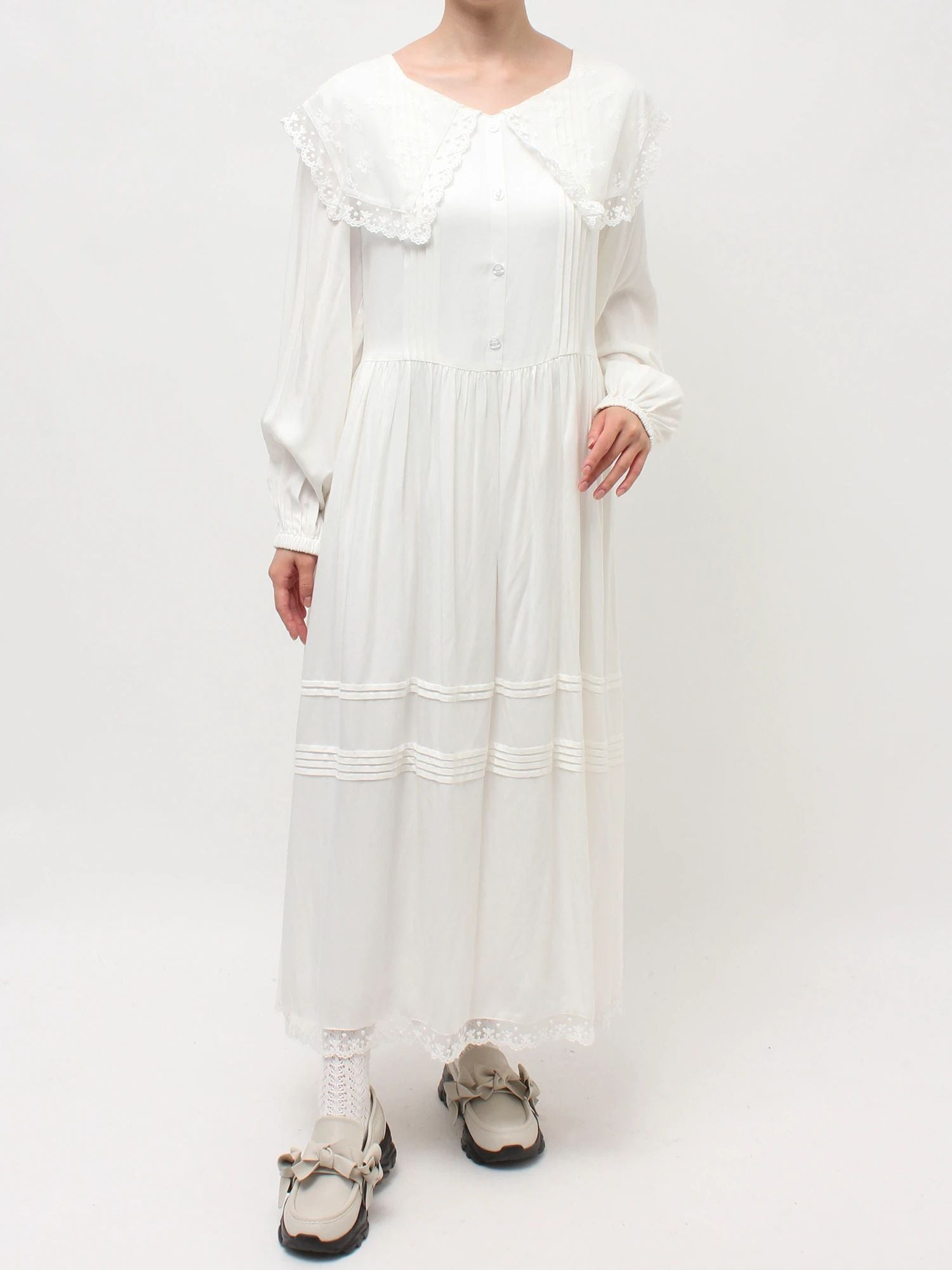 merry jenny｜Airy Lace Collar Dress