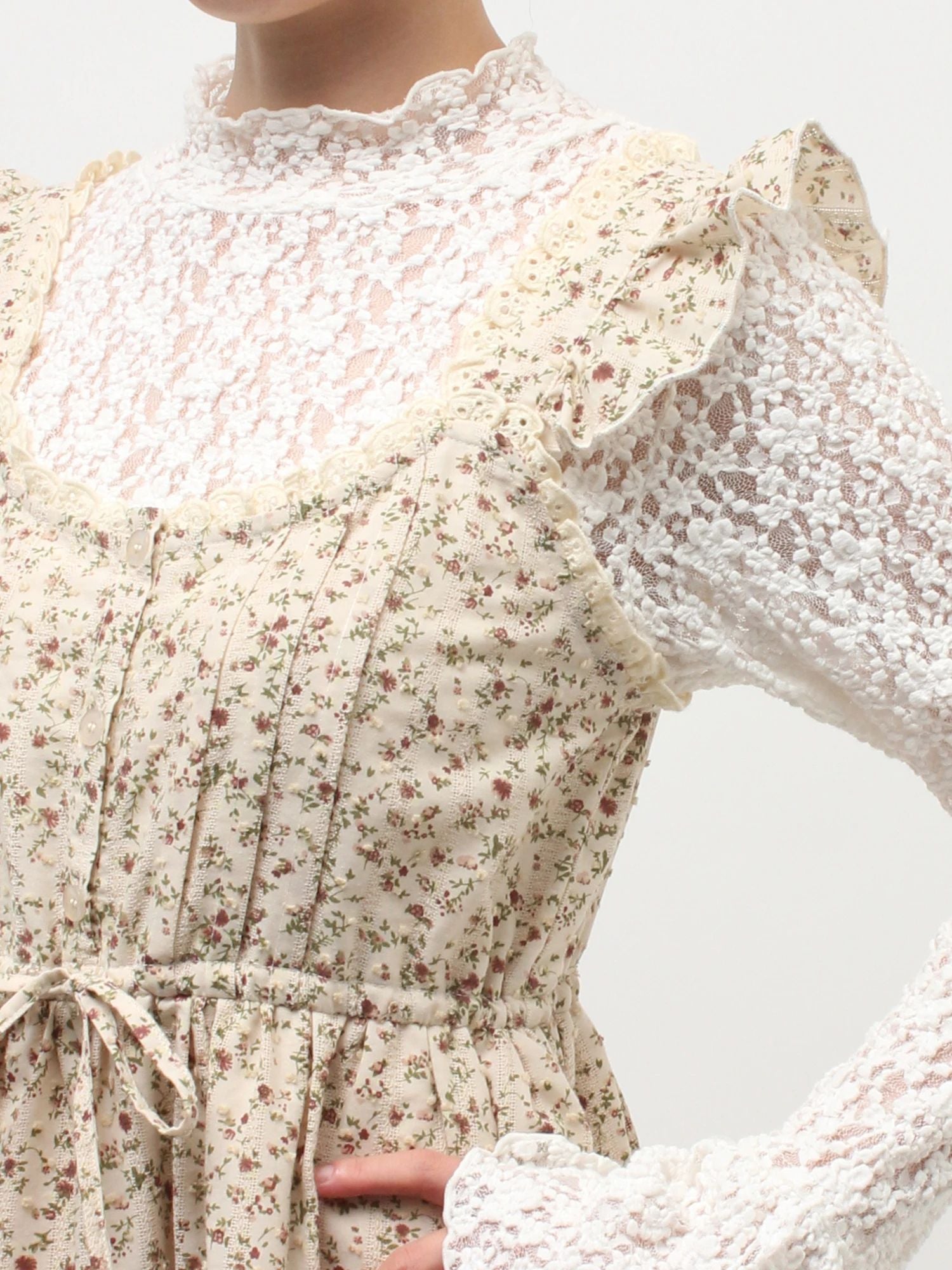 merry jenny｜Petit Flower Flare Mini Dress
