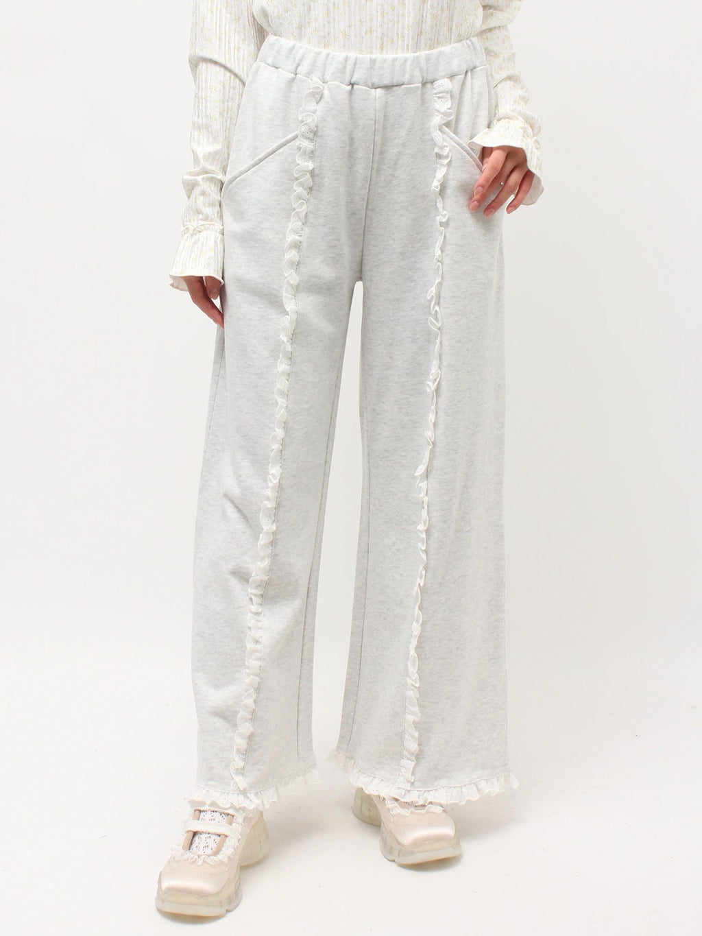 merry jenny｜Lace Frill Sweatpants