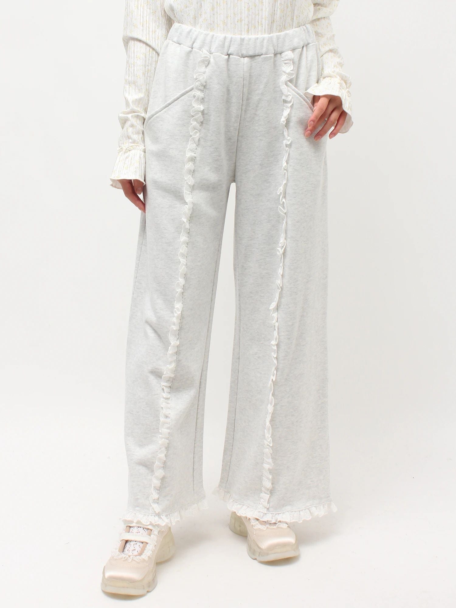 merry jenny｜Lace Frill Sweatpants