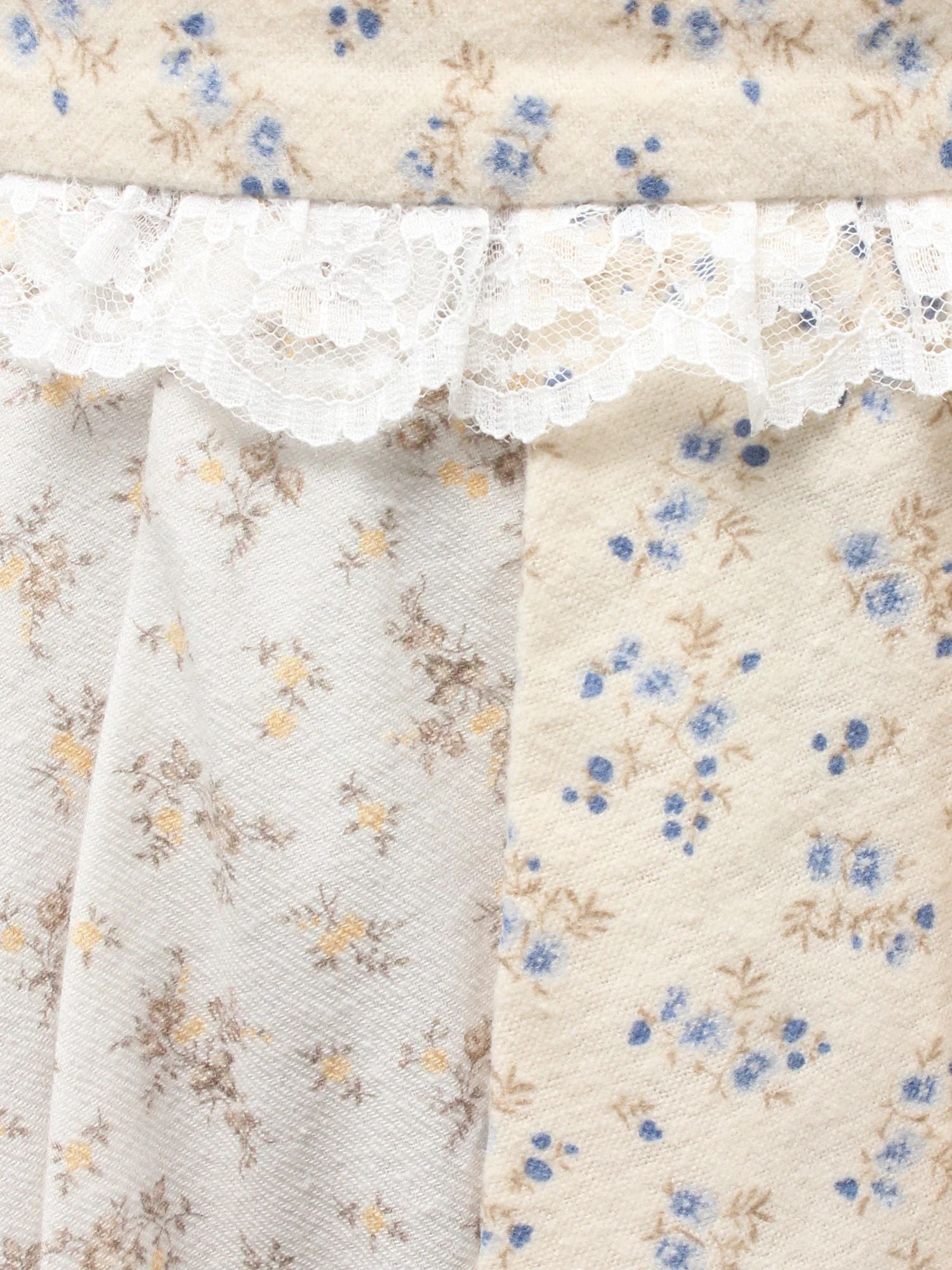 merry jenny｜Flower Assorted Pleated Mini Skirt