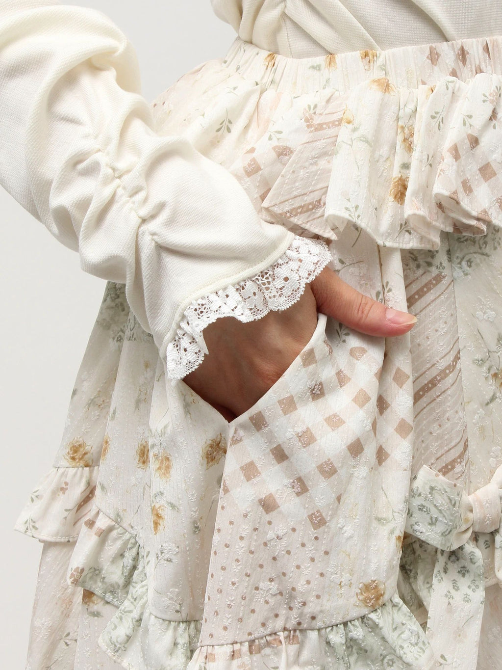 merry jenny｜Decorative Ribbon Flare Skirt
