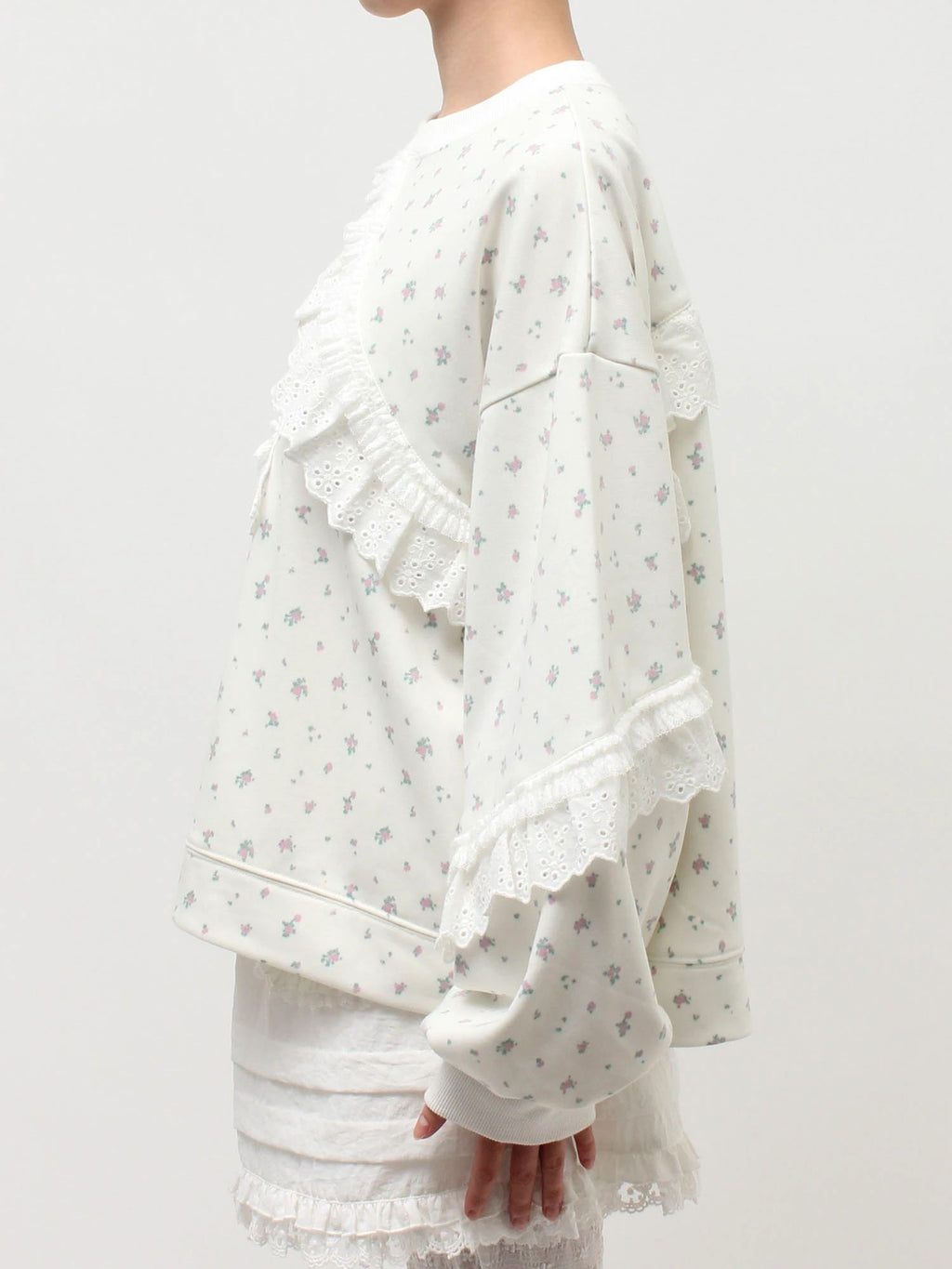 merry jenny｜flower lace sweatshirt