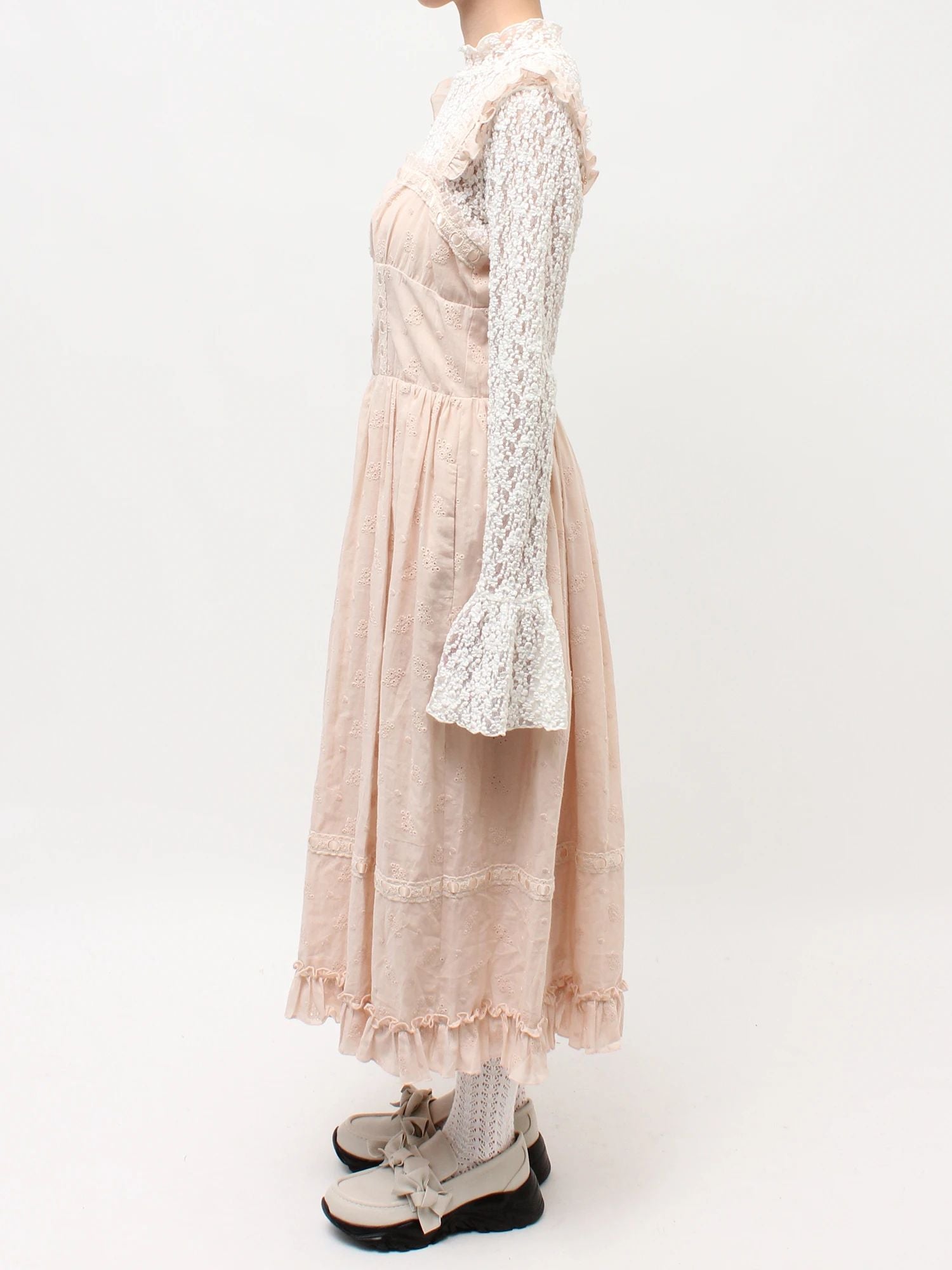merry jenny｜Flower Lace Flare One-Piece