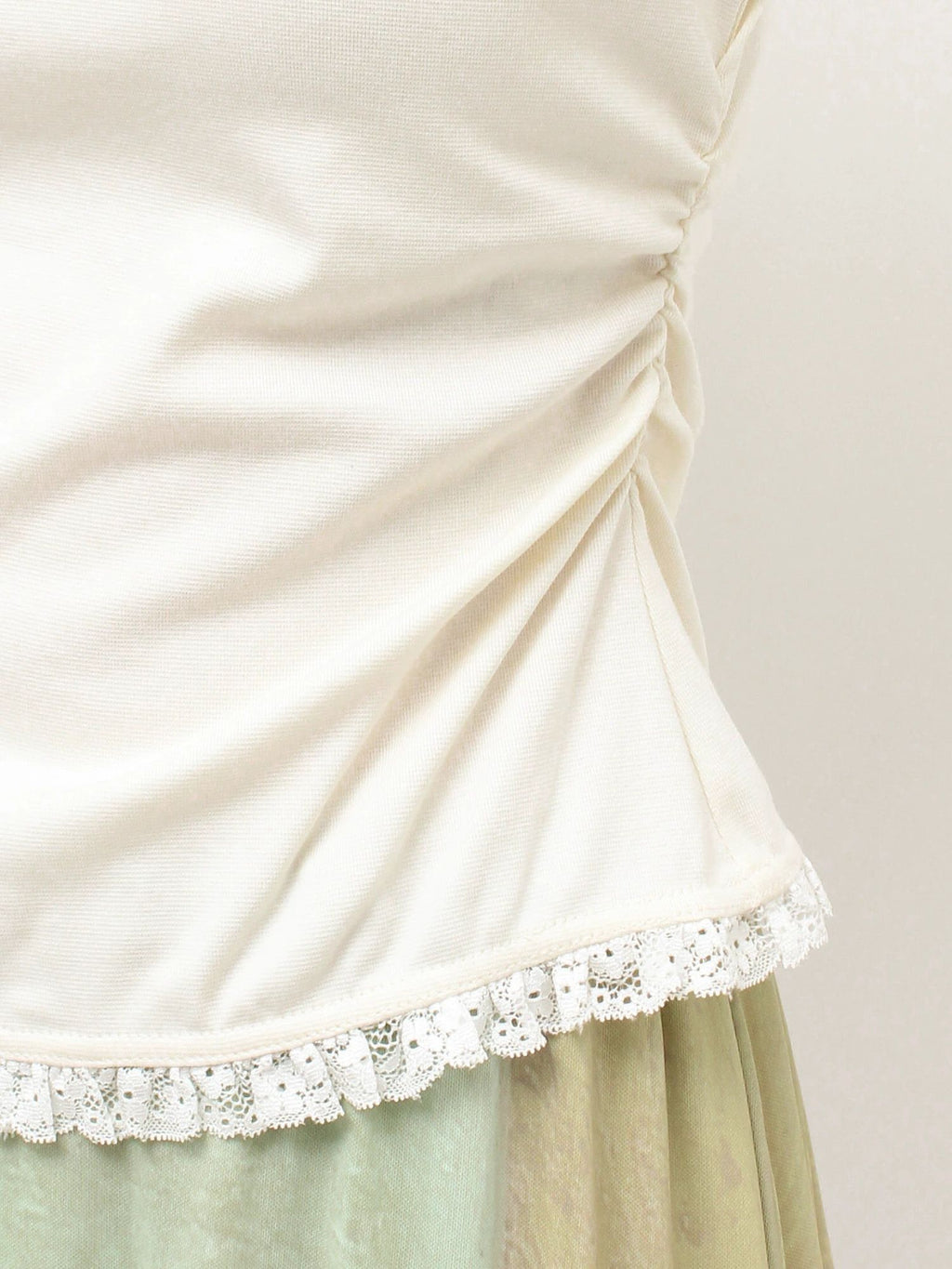 merry jenny｜Short-Sleeved Pullover With Frilled Collar